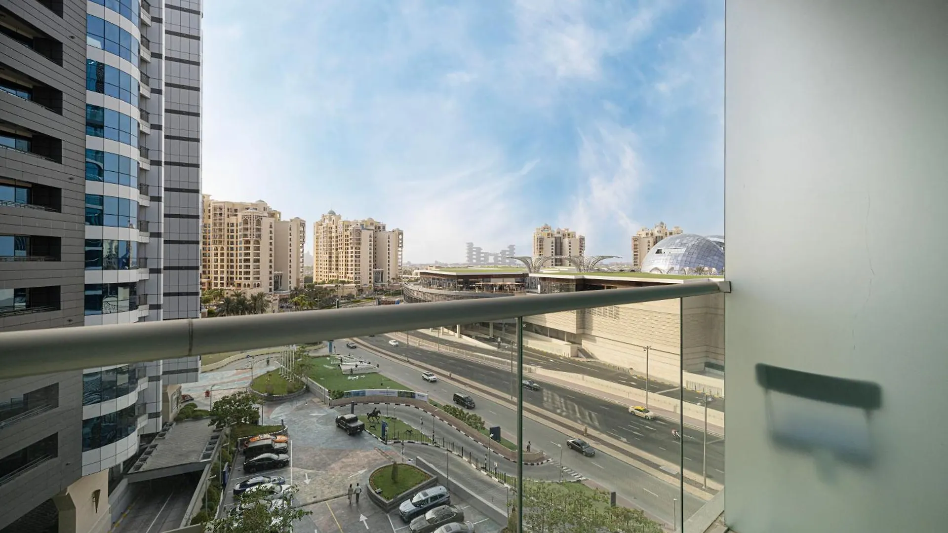 Seven Palm Hotel & Apartments - Pool & Beach Access Dubai