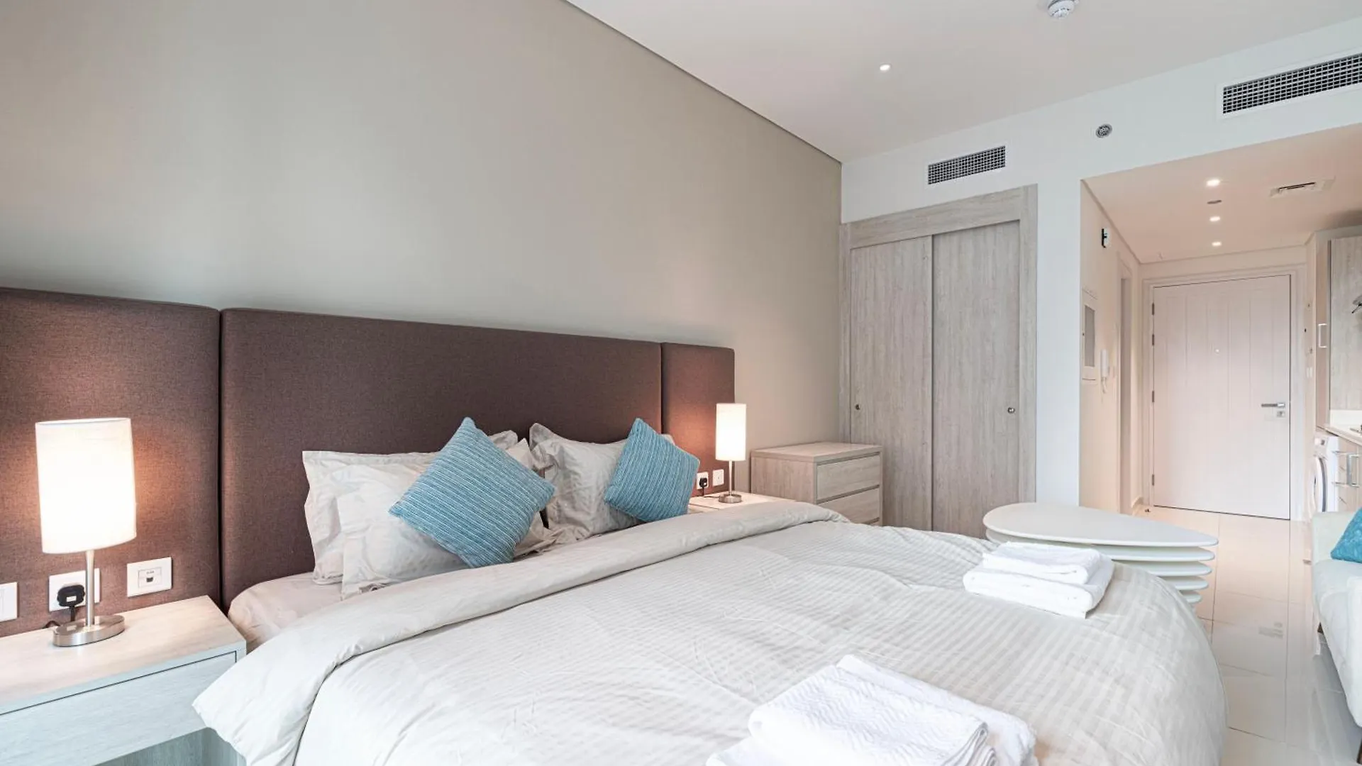 Seven Palm Hotel & Apartments - Pool & Beach Access Dubai 0*,