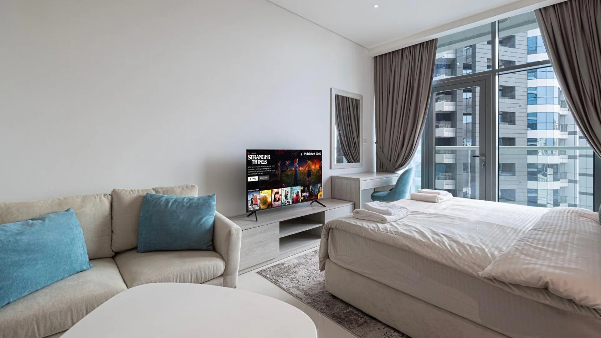 Seven Palm Hotel & Apartments - Pool & Beach Access Dubai
