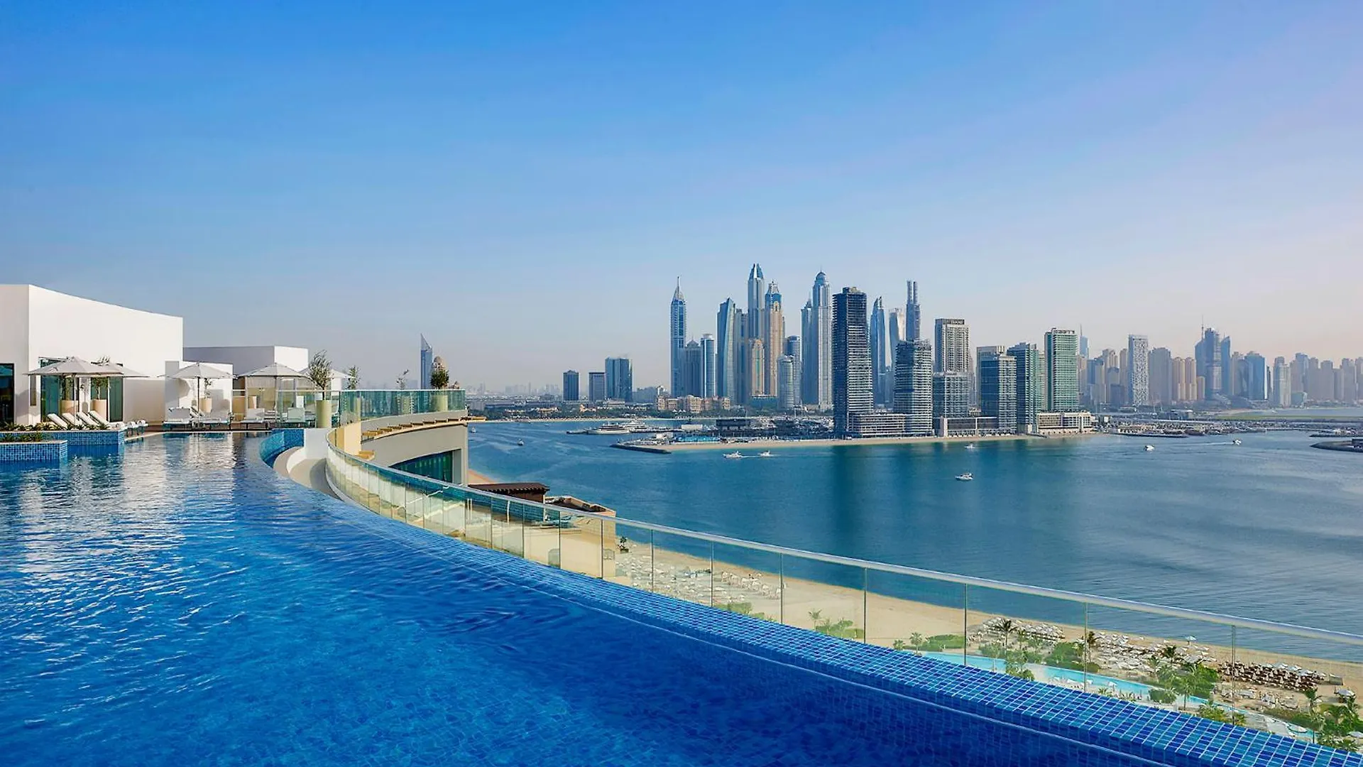 Seven Palm Hotel & Apartments - Pool & Beach Access Dubai