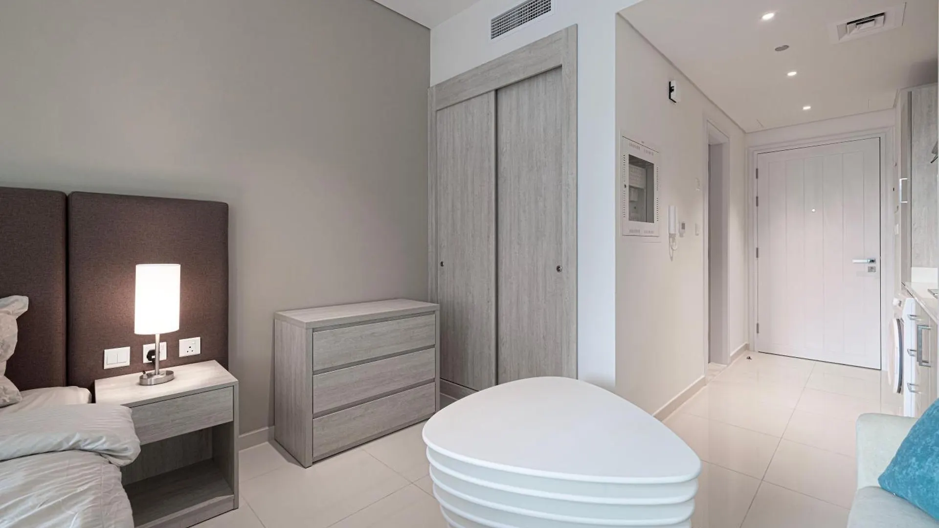 Seven Palm Hotel & Apartments - Pool & Beach Access Dubai United Arab Emirates