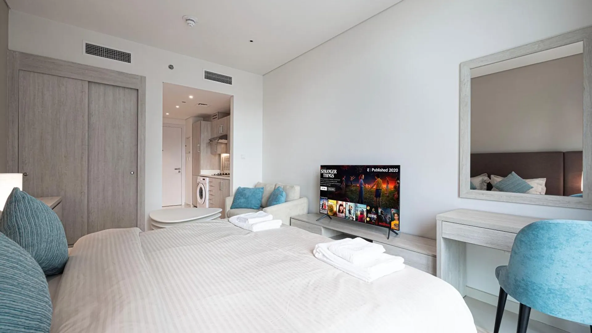 Seven Palm Hotel & Apartments - Pool & Beach Access Dubai United Arab Emirates